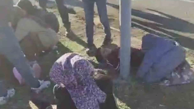 İki otomobil çarpıştı: 1 ölü, 8 yaralı