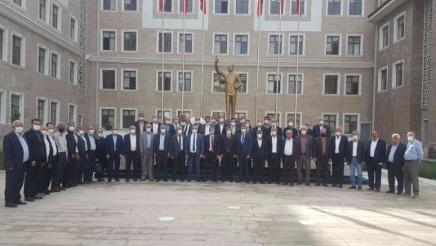 Adıyaman'da Muhtarlar Günü kutlanıyor