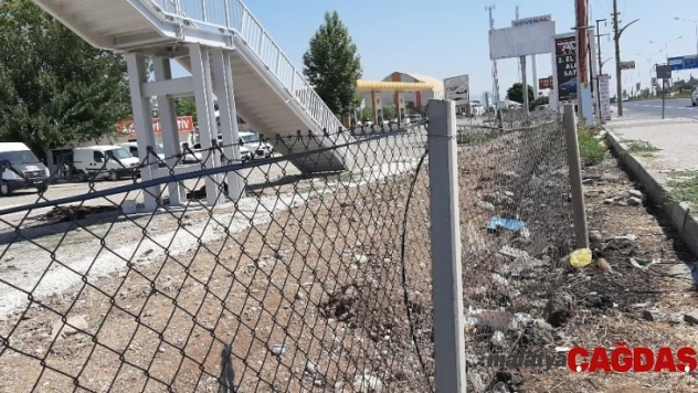 Adıyaman'da üst geçit komedisi