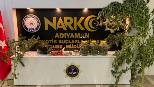 Adıyaman'da yakalanan zehir taciri tutuklandı