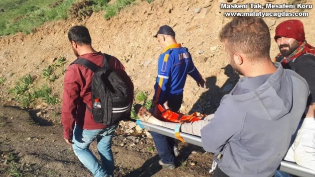 AFAD ve UMKE dağdan düşen vatandaş için seferber oldu