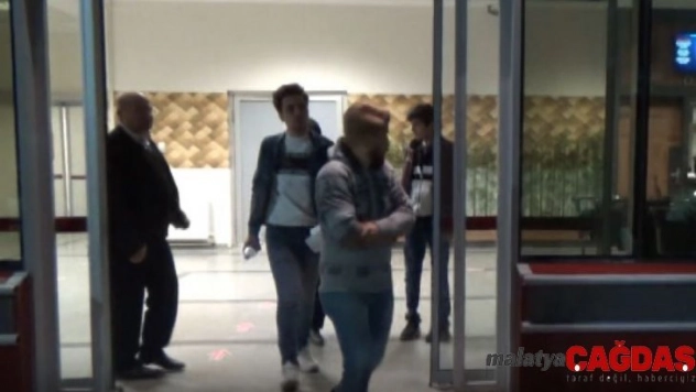 Afyonkarahisar'da tavuk döner yiyen 67 kişi zehirlendi