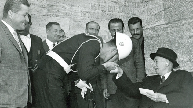 Ağbaba ''İnönü Cesur, Onurlu Ve Dahiyane Bir Devrimciydi''