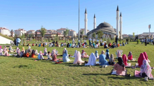 Ağrı'da 'Hayat Namaz ile Güzeldir' etkinliği