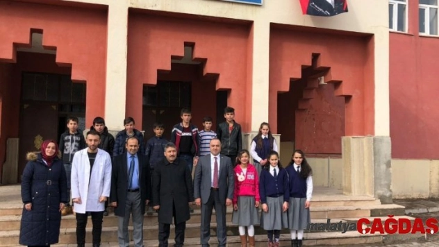 Ağrı GSİM'den ilk ve ortaokullara spor malzemesi desteği