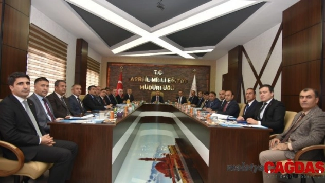 Ağrı Valisi Elban İl Milli Eğitim Müdürlüğünü Ziyaret Etti