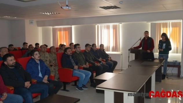 Ahlat'ta jandarma personeline kaçakçılığı önleme semineri