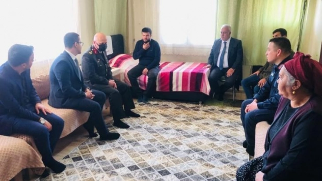 Ahmet Gür'e gazilik rozeti takdim edildi