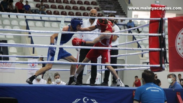 Ahmet Uygur Türkiye Ferdi Boks Şampiyonası sona erdi