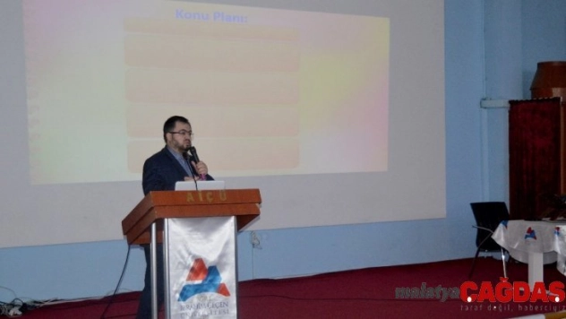AİÇÜ'de 'Aile ve Sosyal Medya'da Mahremiyet' konferansı düzenlendi