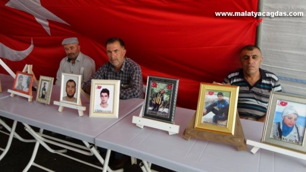 Aileler 694 gündür evlatlarına kavuşmak için nöbet tutuyor