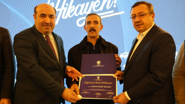 AK Parti Battalgazi'de Teşkilat Akademisi Eğitim Sertifikaları Dağıtıldı