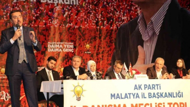 AK Parti Daraltılmış İl Danışma Meclisi toplantısı yapıldı