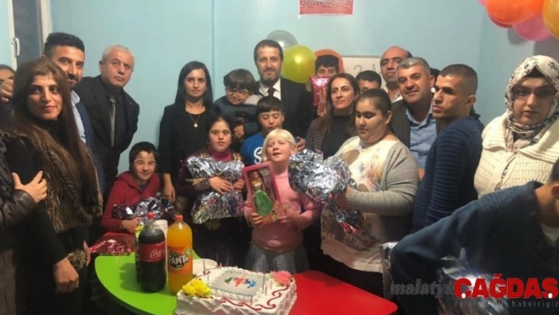 AK Parti heyetinden engellilere ziyaret