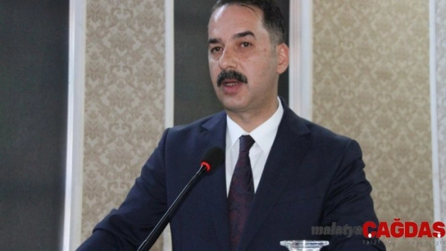 AK Parti İl Başkanı Mehmet Cavit Şireci: 'Erzincan'da il, ilçe, kadın ve gençlik kollarımızın kongreleri, milletimiz ile yeniden kucaklaşmamıza vesile olacaktır'