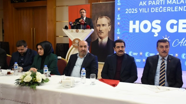 AK Parti Malatya İl Başkanlığı değerlendirme toplantısı düzenledi