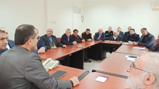 AK Partili meclis üyeleri grup toplantısını yaptı