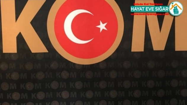 Akaryakıt istasyonuna sahte para verdiler