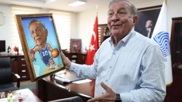 Akay: 'Aldığım en güzel armağan'