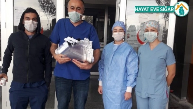 Akçadağ'da siperlik maske dağıtımı yapıldı
