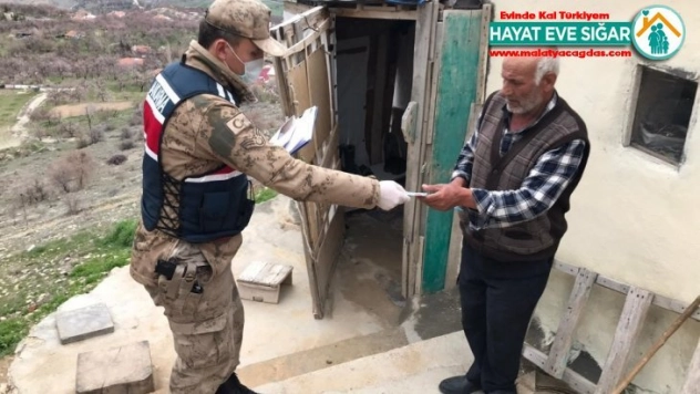 Akçadağ'da sosyal yardımlar dağıtılmaya başlandı