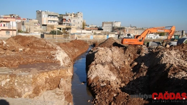 Akçakale Caddesi altyapısı güçlendiriliyor