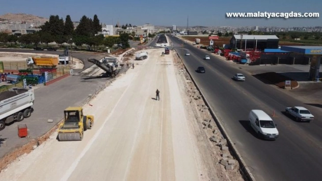 Akçakale'de yol çalışması