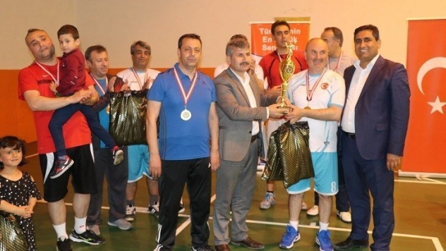 Akif İnan Voleybol Turnuvası sona erdi