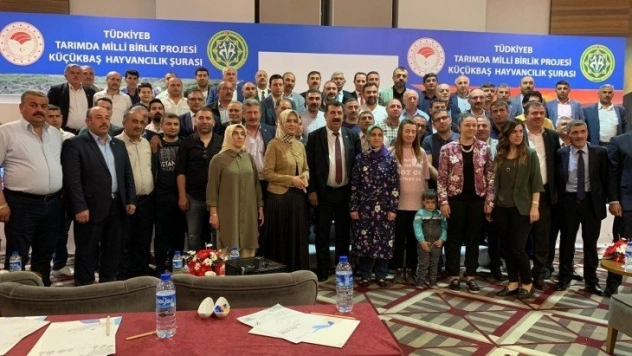 Akın, Küçükbaş Hayvancılık Şurasına katıldı