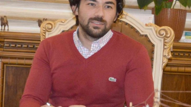 Aknen mi var derdin var...