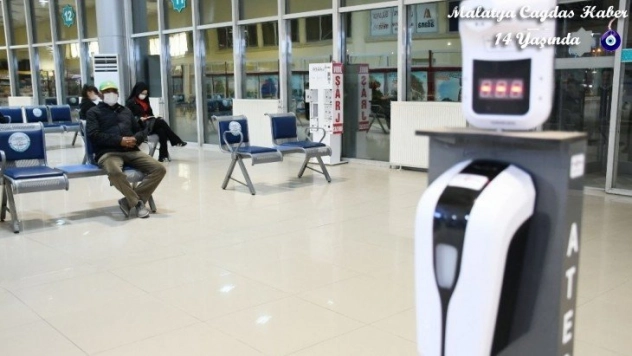 Aksaray terminalinde korona tedbirleri devam ediyor