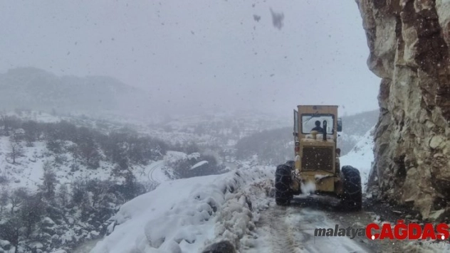Alanya ve Demre'de kapanan yollar açılıyor