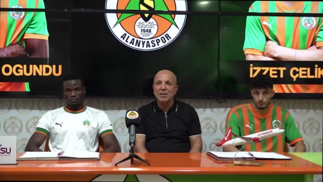 Alanyaspor Genç Yıldızlara İmza Attırdı!