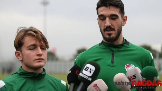 Ali Akman:'Bursaspor'da iyi işler yaparak Avrupa'ya gitmek istiyorum'
