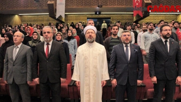 Ali Erbaş: 'Ruhu doğru dini bilgi ile beslemek bozulan dünyanın dengesini düzeltmek için önemlidir'