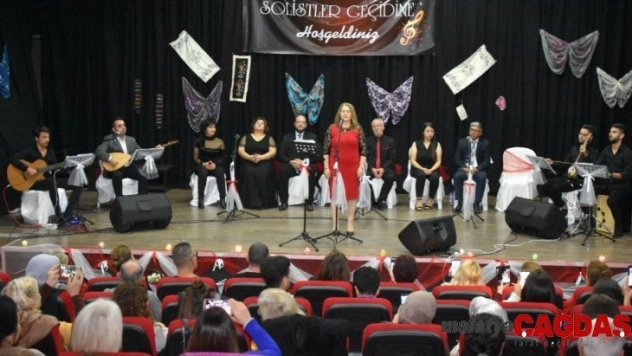 Aliağa'da türkü şöleni