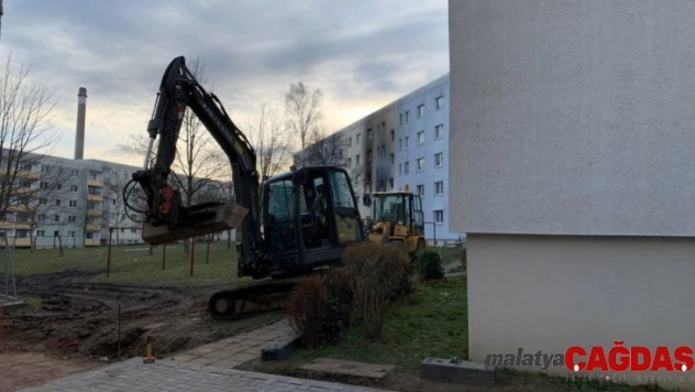 Almanya'da apartman dairesinde patlama: 25 yaralı