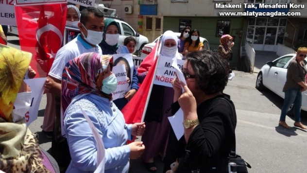 Almanya'da evlat nöbetini tek başına sürdürüyordu, Diyarbakır'a gelip HDP önündeki ailelerle buluştu