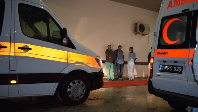 Alt geçide atladı otomobil çarptı 1 öldü