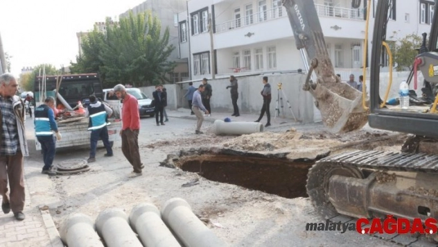 Alt yapı çalışmaları sırasında göçük: 1 yaralı