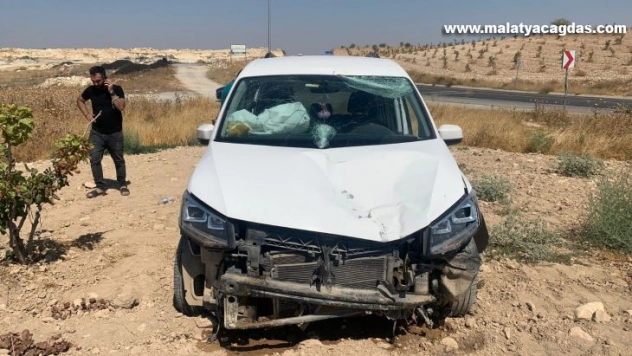 Alternatif yolu deneyen sürücü kaza yaptı