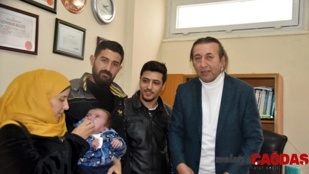 Altı aylık bebeğe akciğer damarı yapıldı