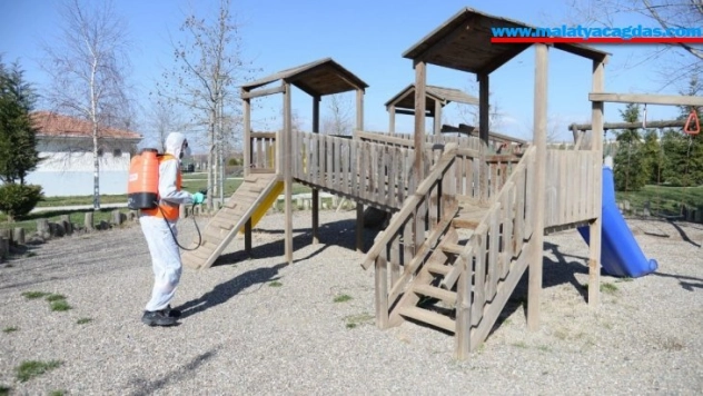 Altındağ'da parklara yoğun bakım