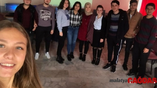 Altıntaş'ta ''Bilgisayar işletmenliği'' kursu açıldı