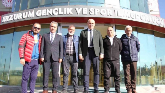 Amatör futbolculardan ziyaret