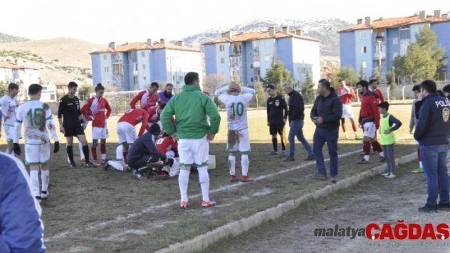 Amatör lig maçında korku dolu dakikalar