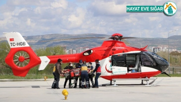Ambulans helikopter onun için havalandı