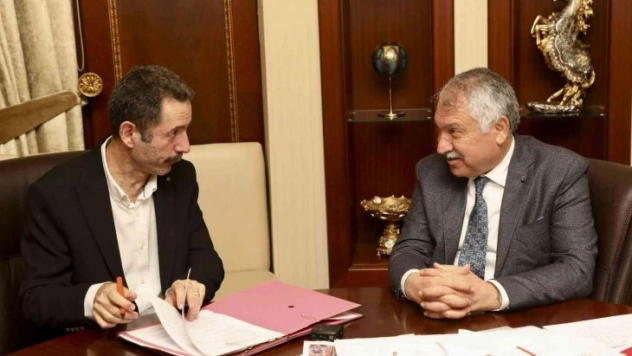 Anavarza kazılarına Büyükşehir desteği