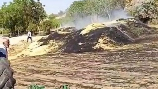 Anız yangını toplanmış samanlara sıçradı