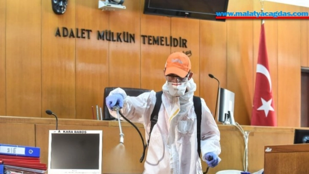 Korona virüs önlemleri için temizlik personelinin izinleri kaldırıldı